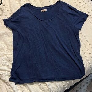 Knox rose blue tshirt